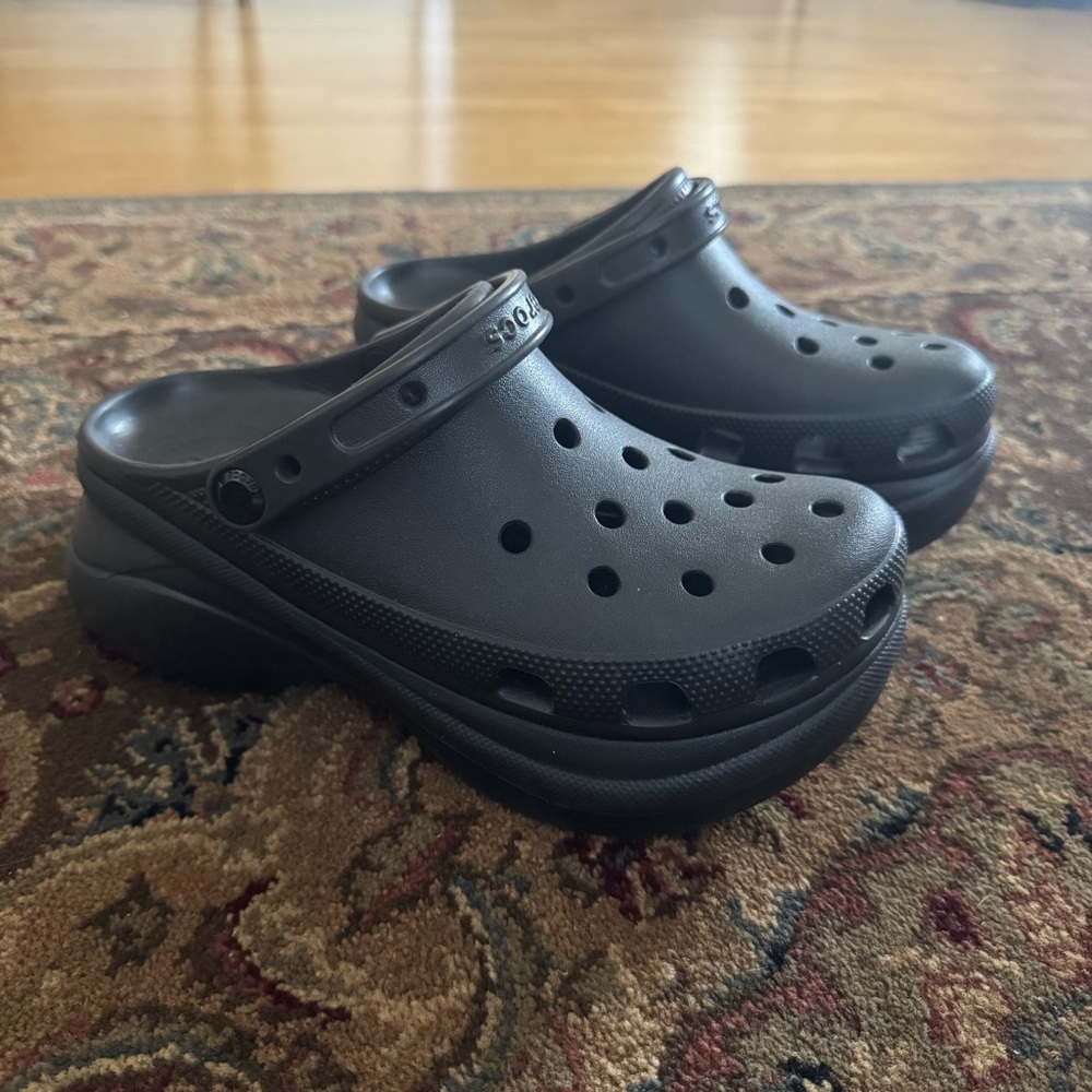 CROCS Classic Clog Platform in Black